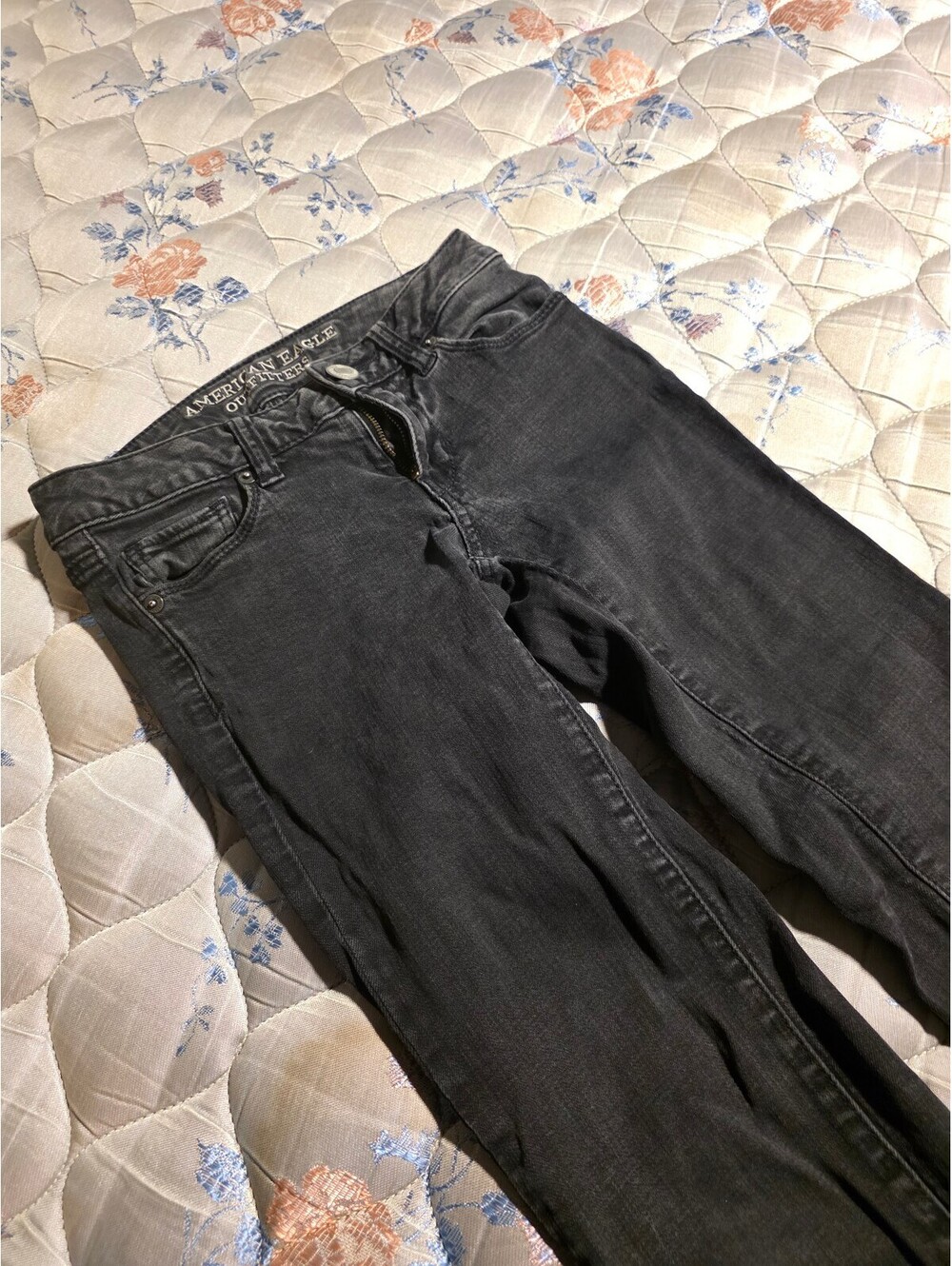 American Eagle Women’s Size 00 Dark Blue Skinny Super Stretch Jeans AEO